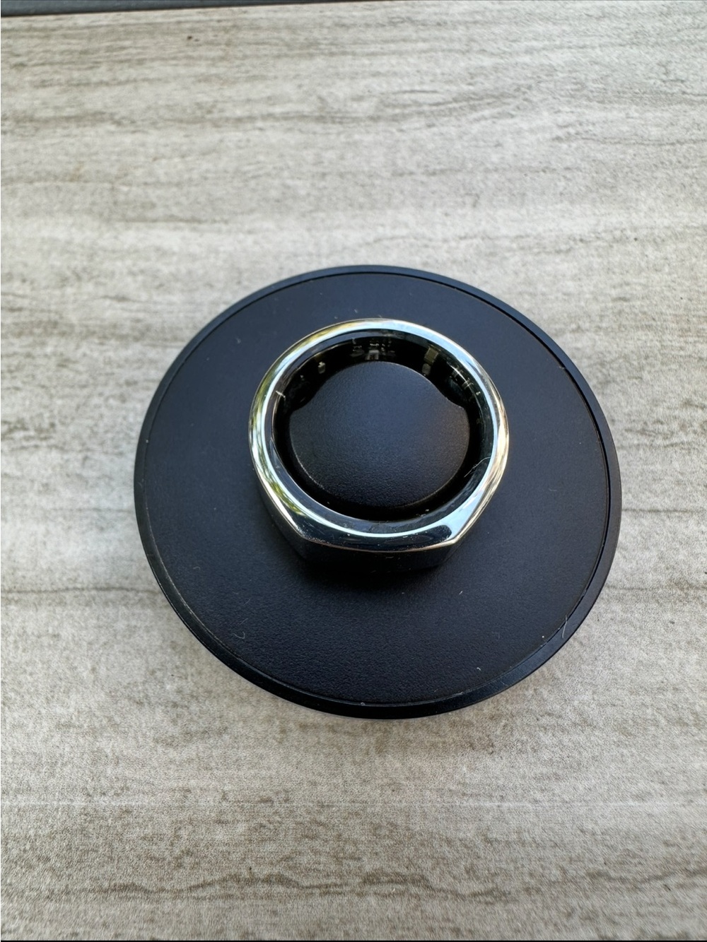 Oura Heritage size 7 Ring w/ charger